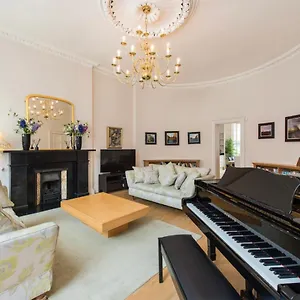  Apartment Luxurious Centre Self Catering