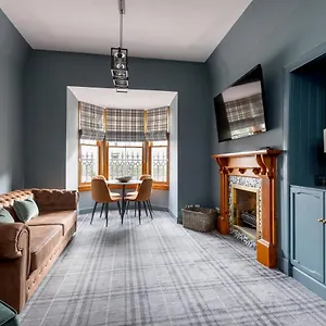  Holiday home Luxury 3 Bed House Centre, Right Next To Murrayfield.